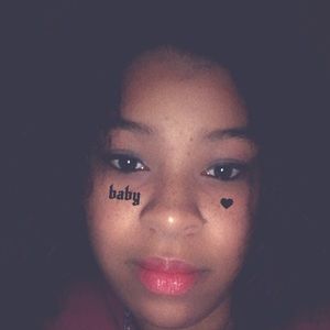 Meet your Posher, Marissa